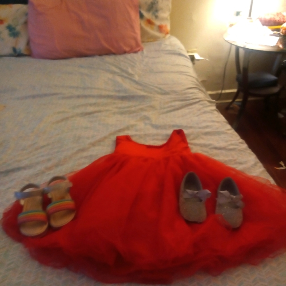 Little girl dress and shoes